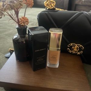 Dolce & Gabbana the foundation , new in a box 🦋❤️